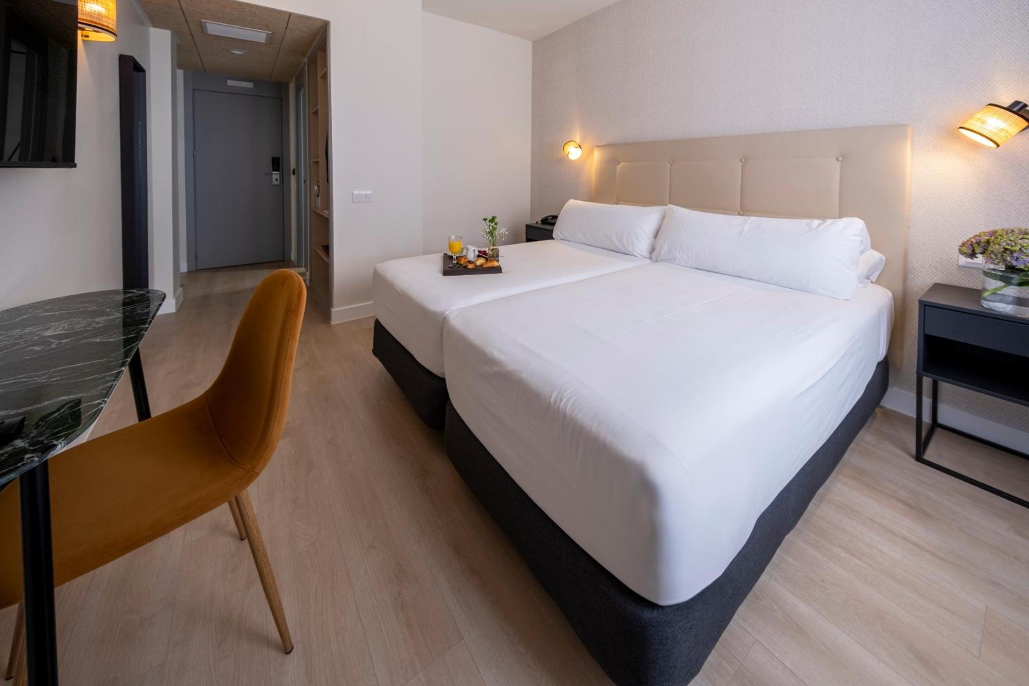 Hotel Cisneros 3*